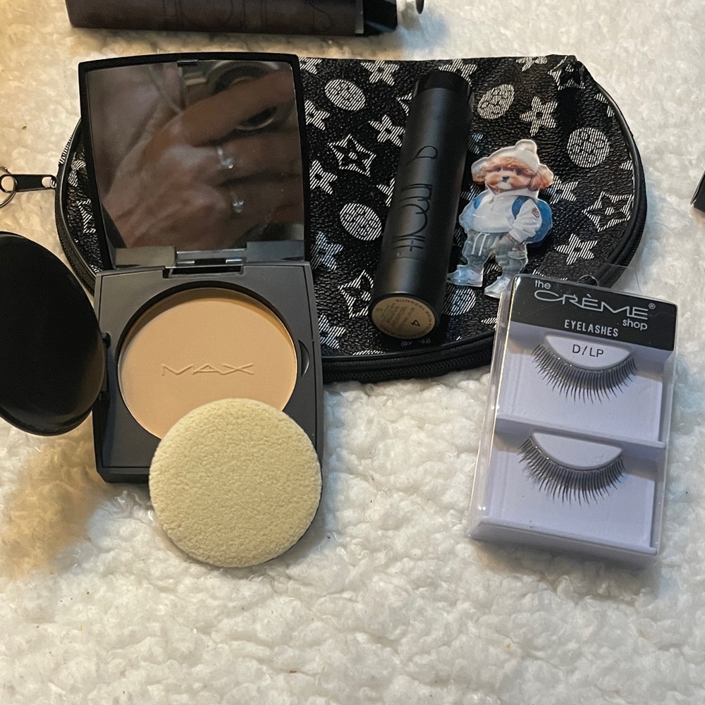 Surratt makeup makeup bag Black Eyelashes doggie broach